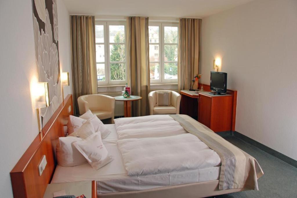 Hotel Mueller Cafe & Wein - Mondholzhotel Veitshöchheim Dış mekan fotoğraf